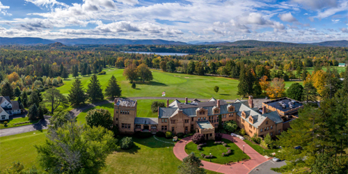 The Golf Course at Wyndhurst Manor  Golf Package